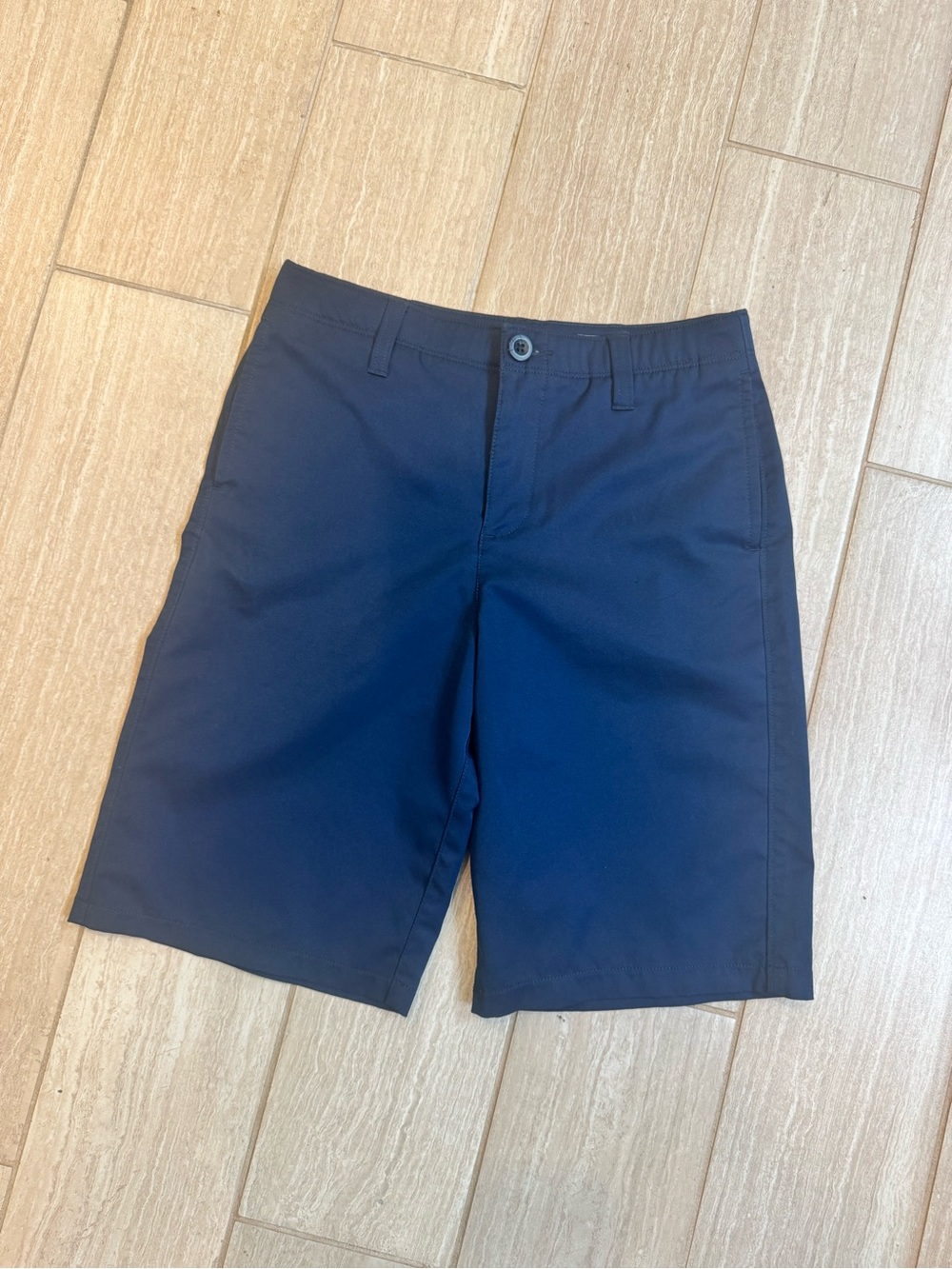 Like new boys Under Armour dry fit shorts